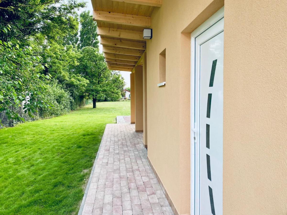 Judith Apartman Iii. Balatonlelle Exteriör bild